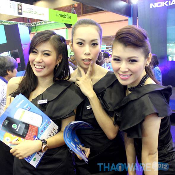 พริตตี้สาวสวยในงาน Thailand Mobile Expo 2012