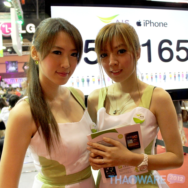 พริตตี้สาวสวยในงาน Thailand Mobile Expo 2012