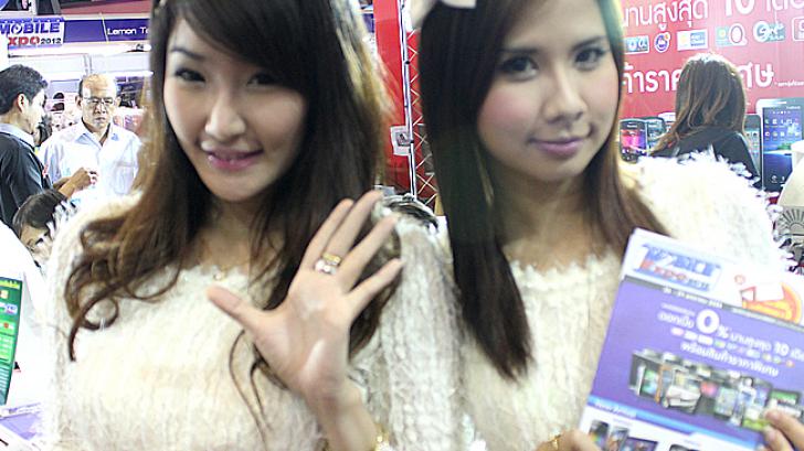 ประมวลภาพ พริตตี้สาวสวย ในงาน Thailand Mobile Expo 2012