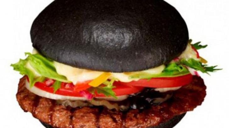 Kuro Burger เบอร์เกอร์สีดำ จาก เบอร์เกอร์คิง