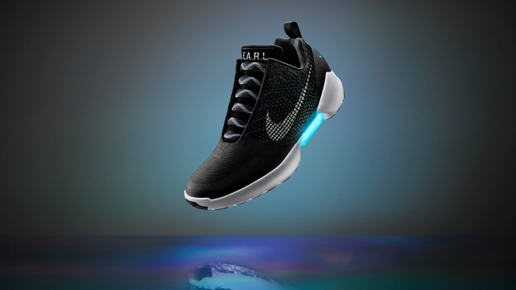 Nike ส่ง Sneaker รุ่น HyperAdapt 1.0 รองเท้ารุ่นแรกจาก Nike ที่ทำงานด้วยแบตเตอรี่
