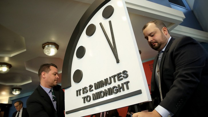 อีก 2 นาทีโลกแตก! นาฬิกาวันสิ้นโลกขยับเข้าใกล้เที่ยงคืนมากที่สุดนับตั้งแต่มีการทดสอบ H-Bomb