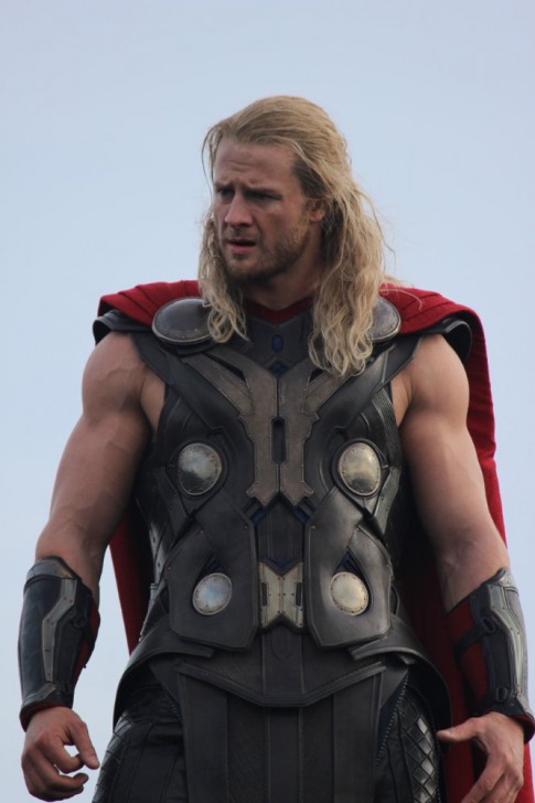 หนุ่มสตั๊นท์แมนบท Thor เผยงานหนักคือการฟิตหุ่นให้บึกเท่า Chris Hemsworth