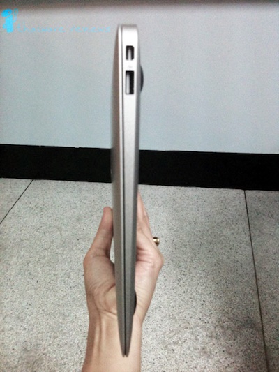 Macbook Air กับความล้ำสมัยกับความบางไม่ถึง 2 cm.