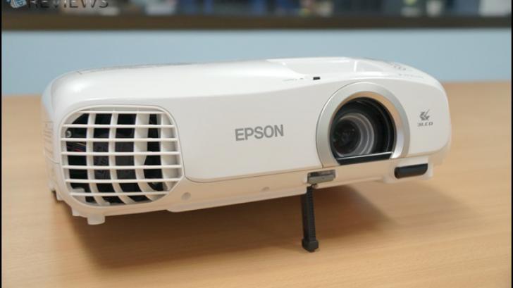 EPSON TW5200 ความบันเทิงแปลกใหม่กับโปรเจคเตอร์ 3 มิติ