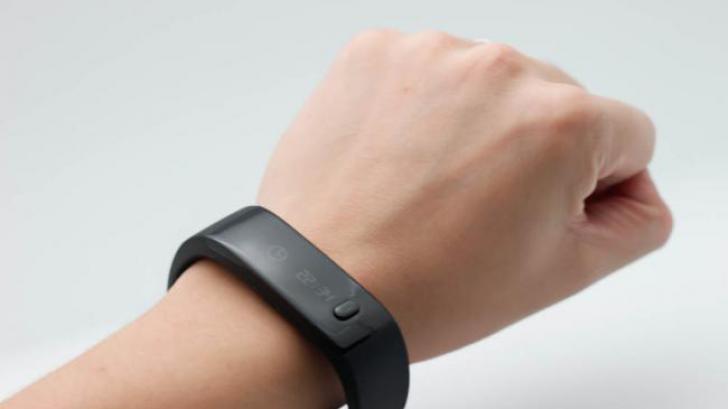 MyKronoz Smartwatch ZeFit นาฬิกาอัจฉริยะ แก็ดเจ็ตสำหรับคนรักสุขภาพ