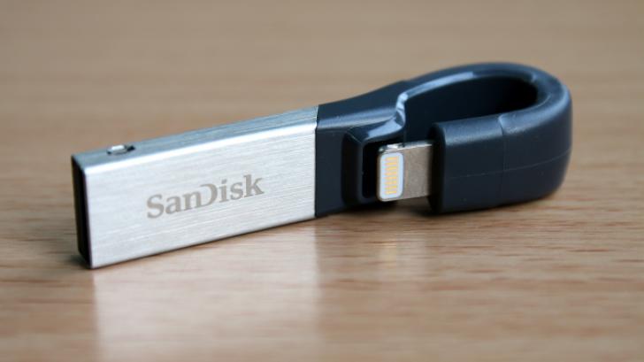 SanDisk iXpand ขยายหน่วยความจำให้ iPhone iPad ได้ง่ายๆ เลย