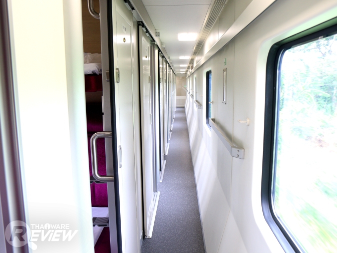 พานั่งรถไฟด่วนพิเศษขบวนใหม่ของ การรถไฟแห่งประเทศไทย