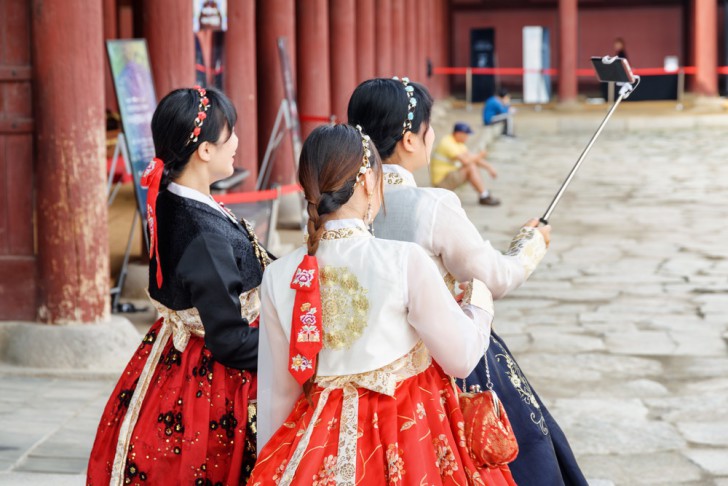 วัฒนธรรมเกาหลีแฝงอยู่ในอะไรบ้าง? เราจะได้หรือเสียอะไรจากการแฝงนี้