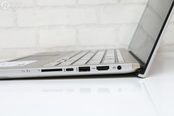 ASUS ZenBook 15 สเปค i7-Gen10 + GTX1650 ดีไซน์พรีเมียม จอคม 4K เล่นเกมส์ลื่น