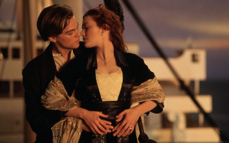 Leonardo DiCaprio และ Kate Winslet จากฉากในหนัง ภาพยนตร์ Titanic