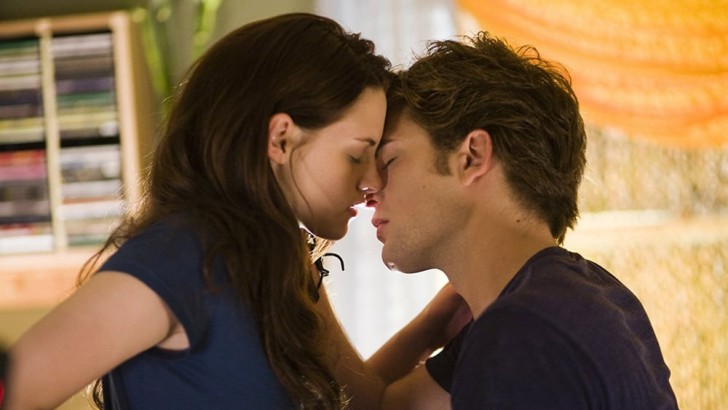 Kristen Stewart and Robert Pattinson ใน หนัง ภาพยนตร์ Twilight