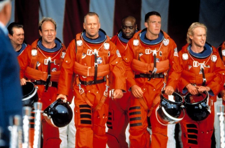 Steve Buscemi, Will Patton, Bruce Willis, Michael Clarke Duncan, Ben Affleck และ Owen Wilson จาก Armageddon (ซ้าย-ขวา)