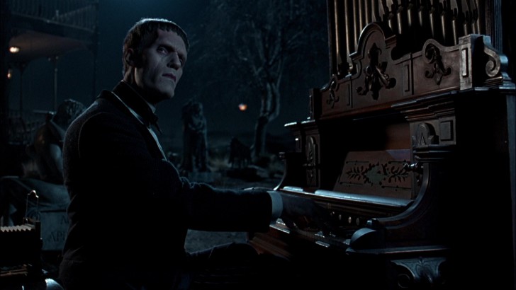 Carel Struycken ในบท Lurch จากหนัง ภาพยนตร์ Addams Family Values ค.ศ. 1993 (พ.ศ. 2536)
