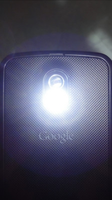 Color Flashlight (App ไฟฉายสารพัดประโยชน์) : 