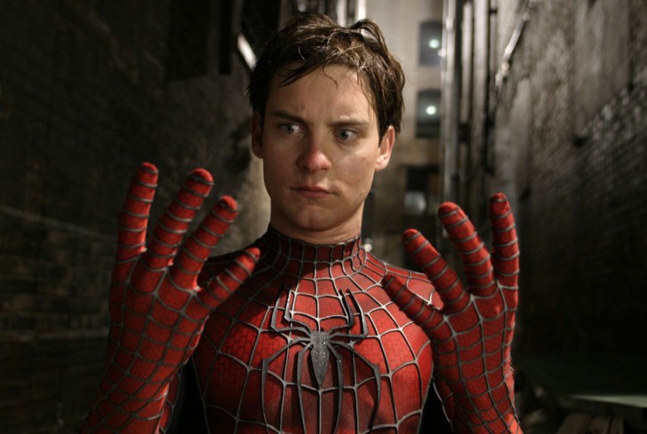 Tobey Maguire ในบท Peter Parker/Spider-Man จากหนัง ภาพยนตร์ Spider-Man ไตรภาคของผู้กำกับ Sam Raimi