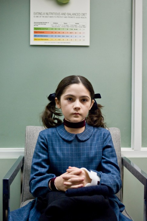 Isabelle Fuhrman ในบท Esther จากหนัง ภาพยนตร์ Orphan ค.ศ. 2009 (พ.ศ. 2552)